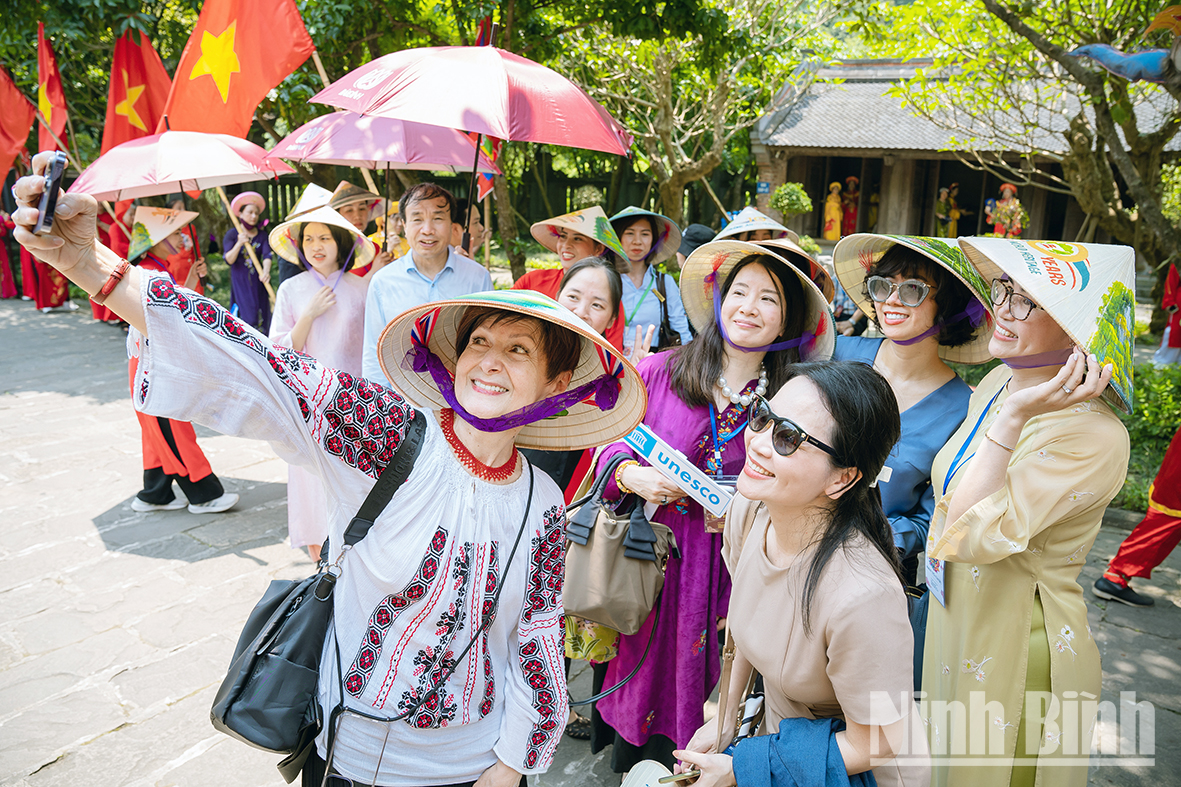 Emagazine Văn hóa con người Tràng An mã định danh để hội nhập thế giới