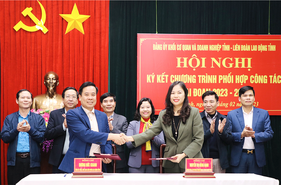 Emagazine Chú trọng phát triển Đảng trong doanh nghiệp ngoài khu vực Nhà nước