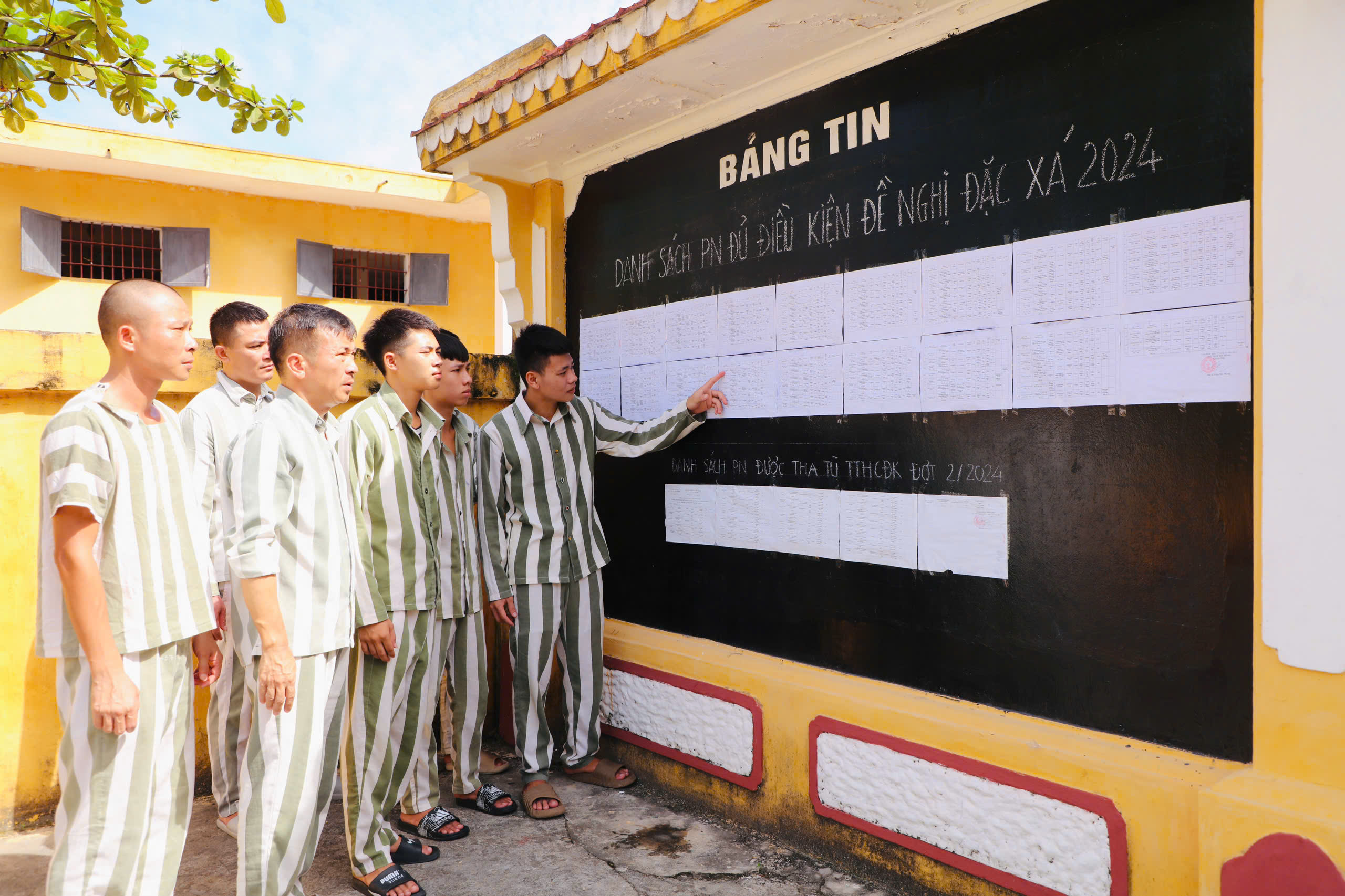 Ảnh Trước ngày đặc xá ở Trại giam Ninh Khánh