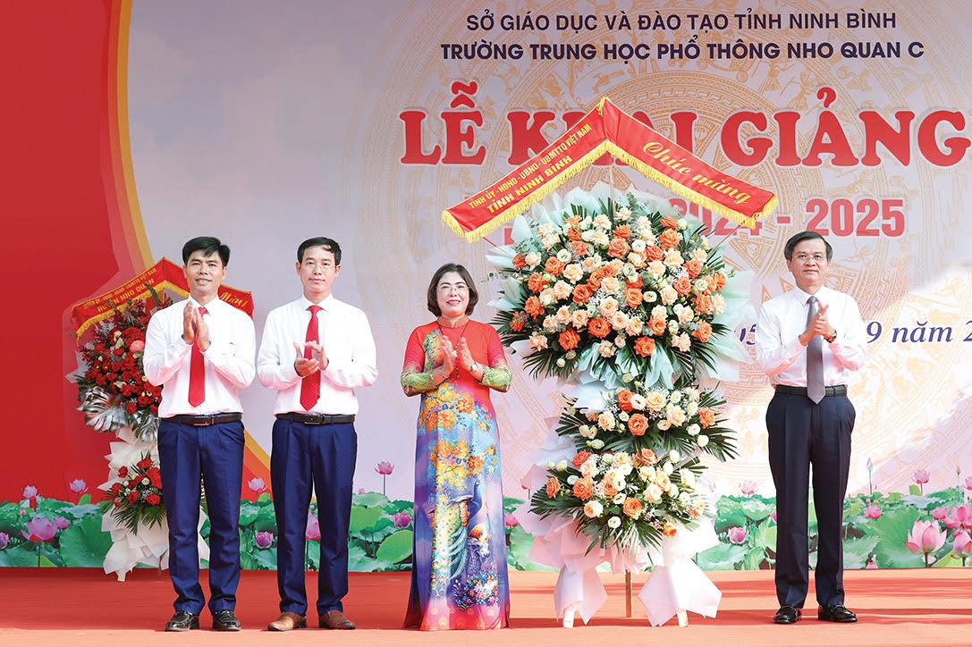 Tưng bừng khai giảng năm học mới 20242025