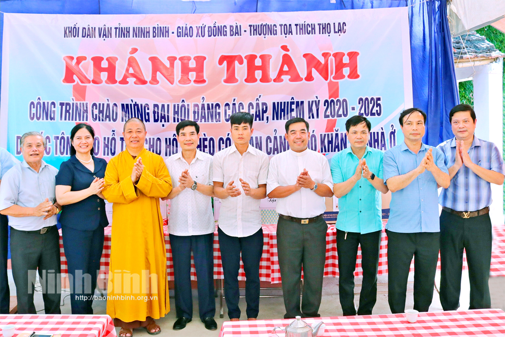 Phát huy truyền thống 90 năm, nâng cao chất lượng, hiệu quả công tác dân vận đáp ứng yêu cầu của thời kỳ mới