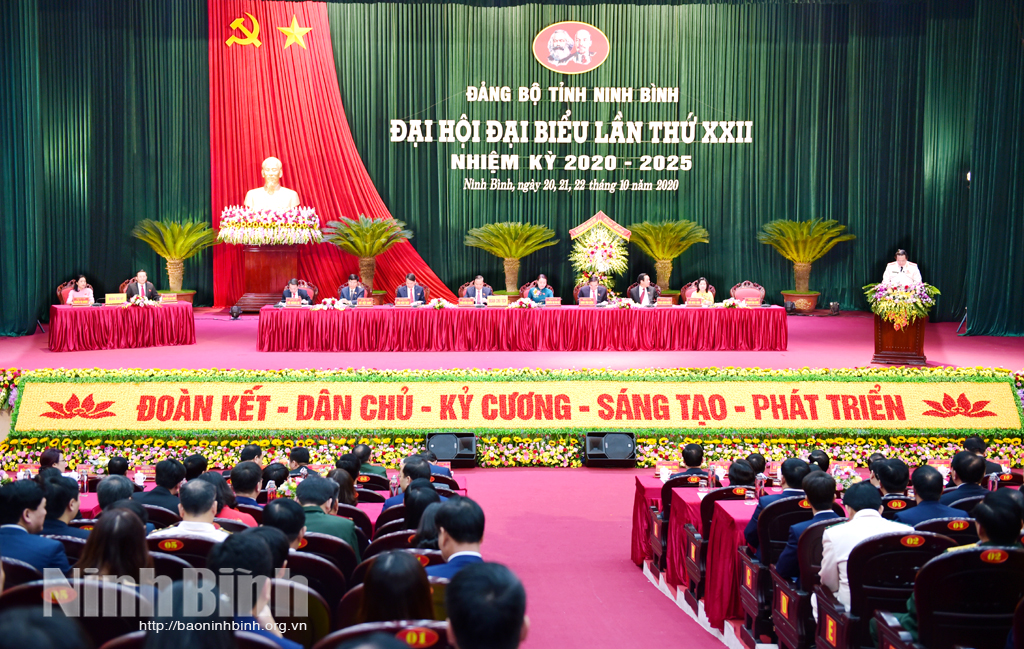 Đại hội đại biểu Đảng bộ tỉnh lần thứ XXII tiếp tục phần tham luận tại hội trường