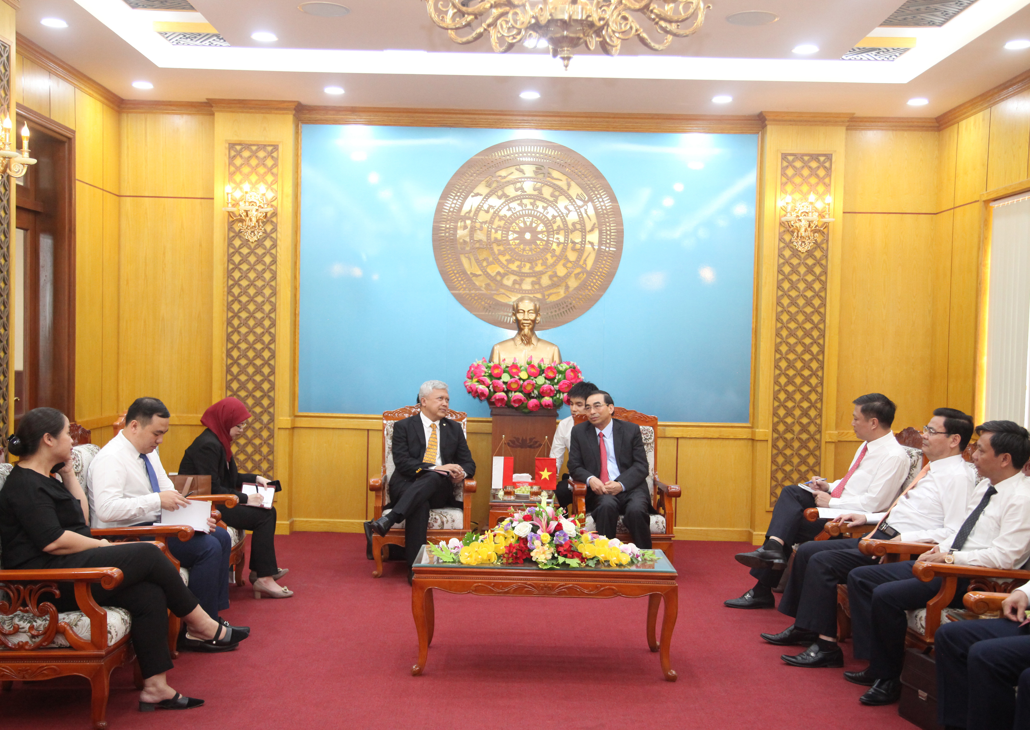 Ninh Binh's leader receives Indonesian Ambassador to Vietnam