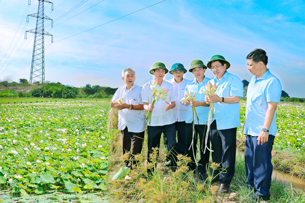 Phát huy truyền thống Cố đô lịch sử, anh hùng; xây dựng huyện Hoa Lư phát triển toàn diện, bền vững