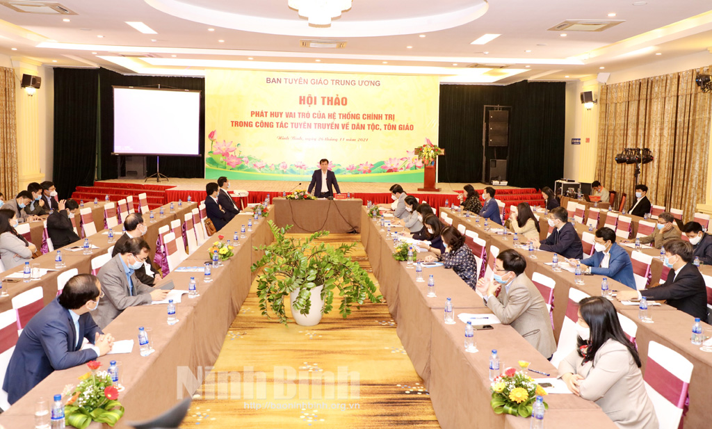 Hội thảo "Phát huy vai trò của hệ thống chính trị trong công tác tuyên truyền về dân tộc, tôn giáo"