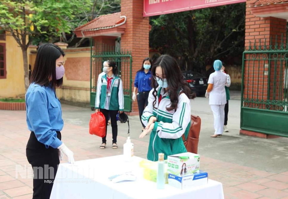 Học sinh Ninh Bình tiếp tục nghỉ học đến 21/2