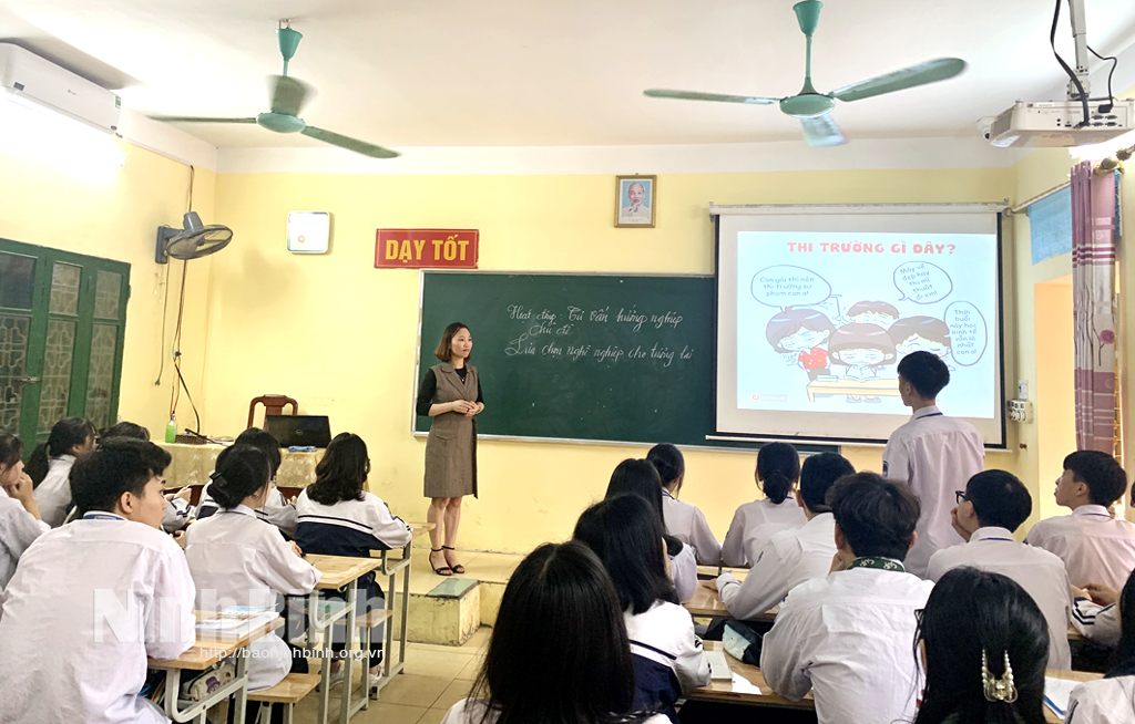 Làm tốt công tác tư vấn, hướng nghiệp cho học sinh THPT