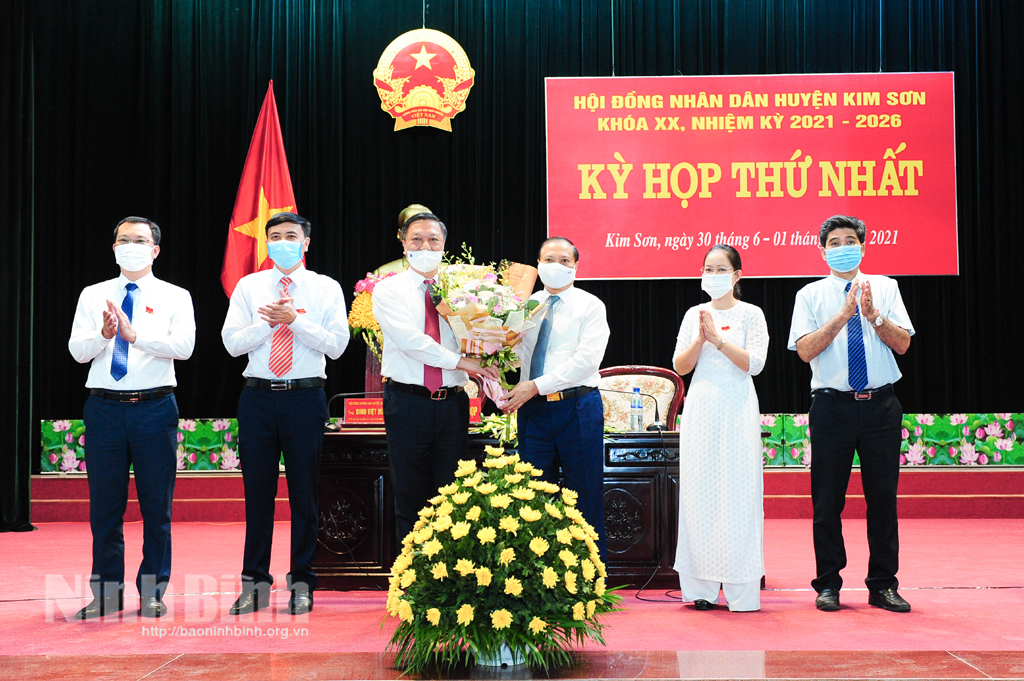 HĐND huyện Kim Sơn khóa XX, nhiệm kỳ 2021-2026 tổ chức kỳ họp thứ nhất