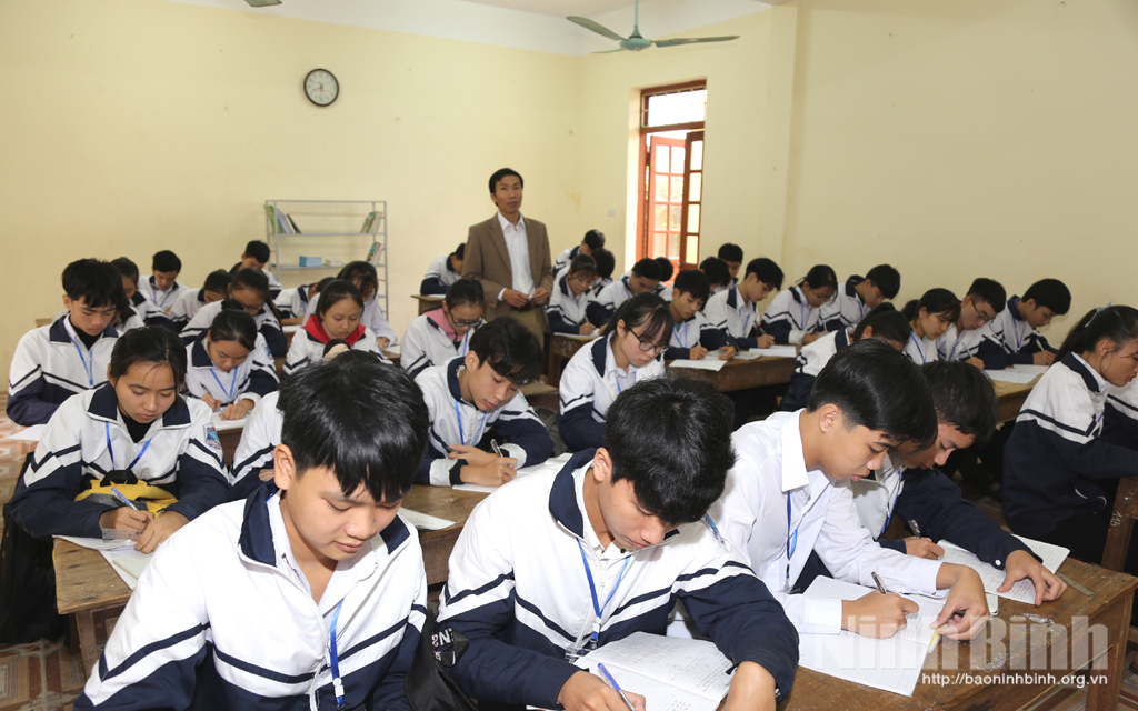 Học và làm theo Bác ở Trường THPT Bình Minh