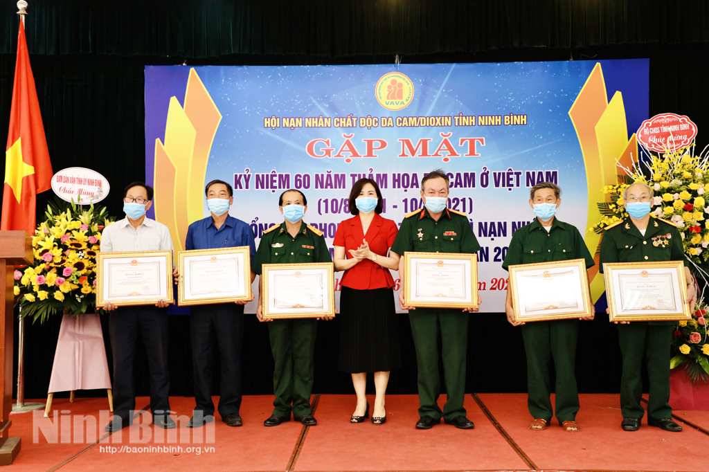 Gặp mặt kỷ niệm 60 năm thảm họa da cam ở Việt Nam