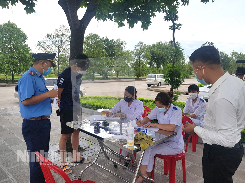 Ninh Bình chủ động ứng phó trước những diễn biến dịch phức tạp tại Hà Nam