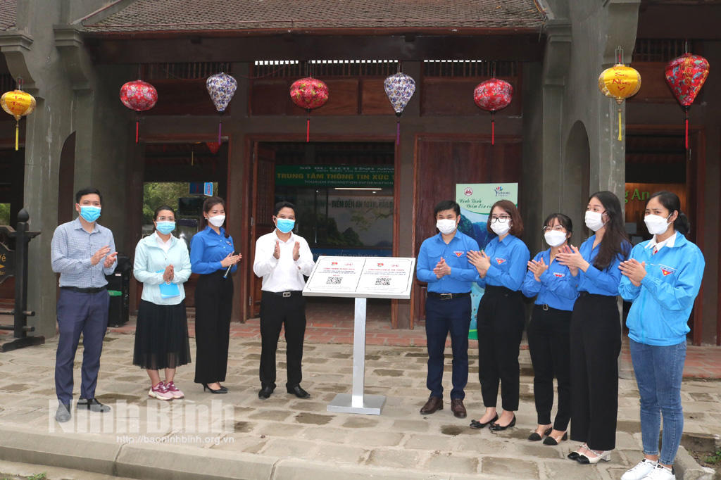 Tiếp tục bồi đắp lý tưởng cách mạng; giáo dục truyền thống, đạo đức, lối sống văn hóa, ý thức chấp hành pháp luật cho thế hệ trẻ