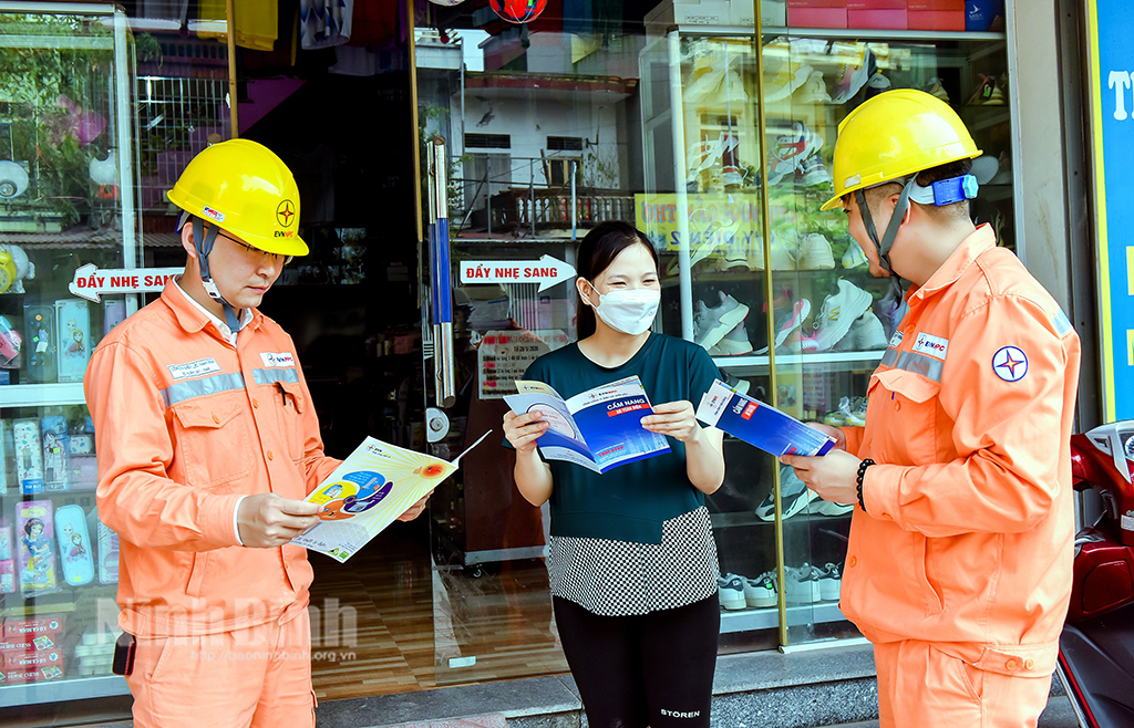Công ty Điện lực Ninh Bình chủ động đảm bảo cấp điện dịp Tết