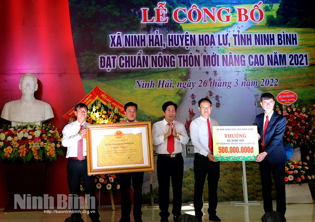 Xã Ninh Hải đón Bằng công nhận xã đạt chuẩn Nông thôn mới nâng cao