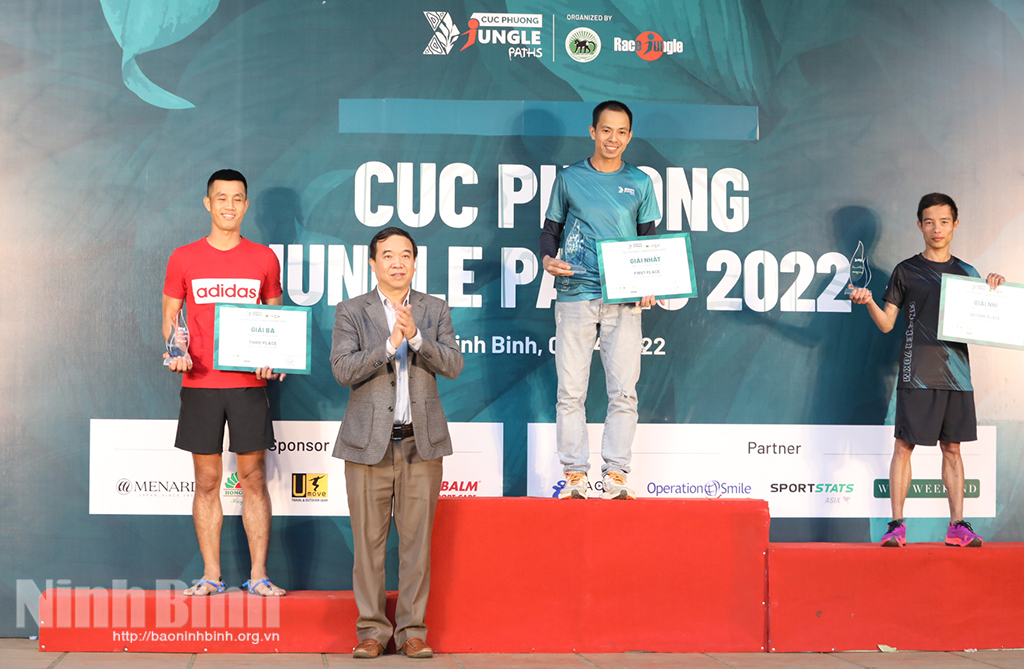 Trao giải chạy "Cuc Phuong Jungle Paths 2022"