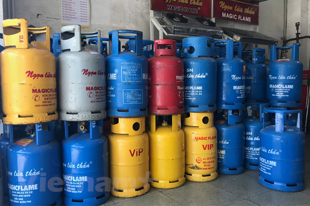 Giá gas đồng loạt giảm mạnh, người tiêu dùng 'thở phào'