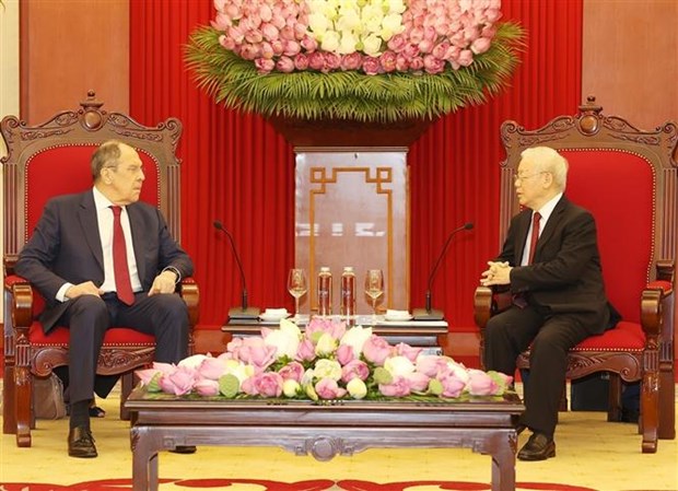 Party chief receives Russian Minister of Foreign Affairs