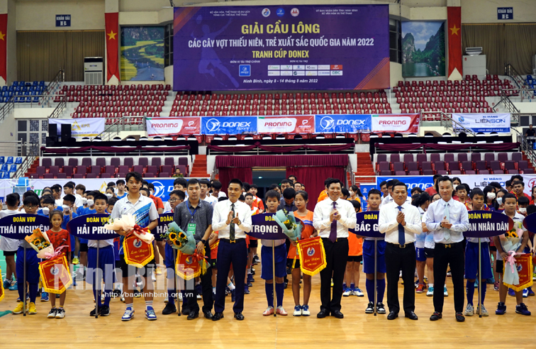 Khai mạc giải Cầu lông các cây vợt thiếu niên, trẻ xuất sắc quốc gia năm 2022 tranh cúp Donex