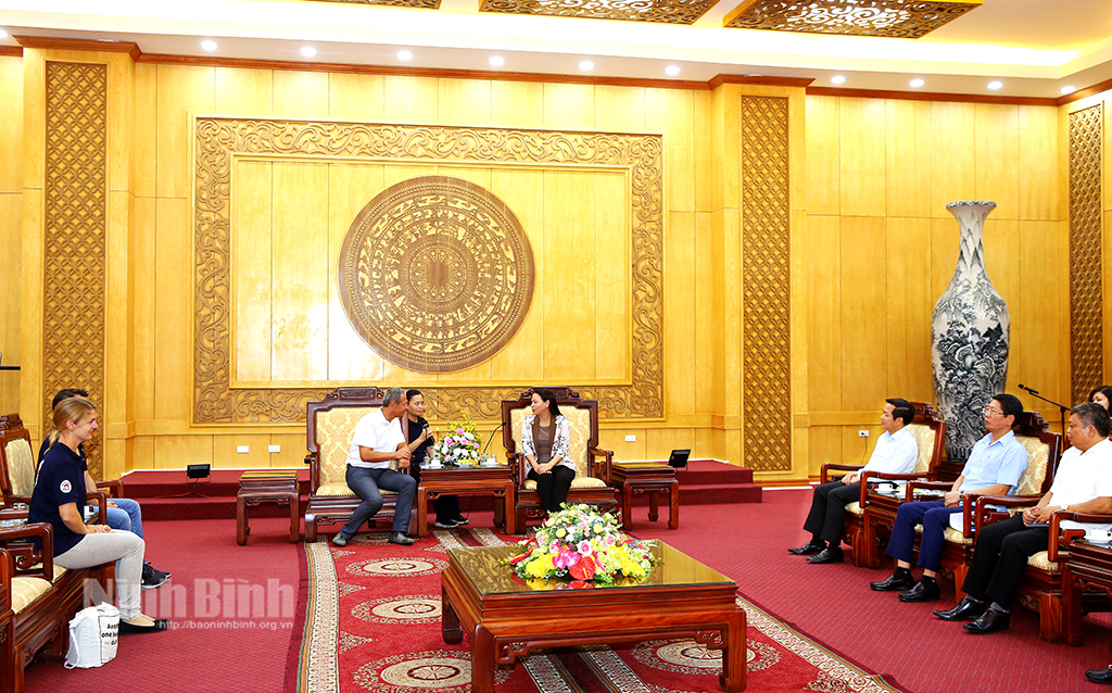 Ninh Binh's leaders receive CEO of FOUR PAWS International