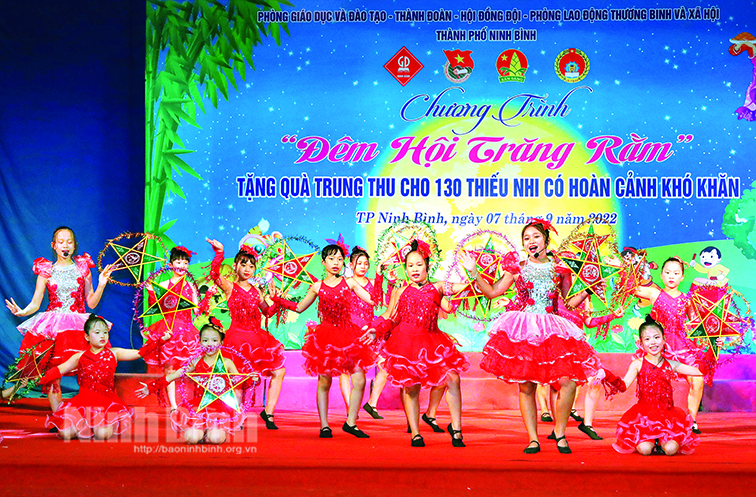 Rộn ràng mùa trăng