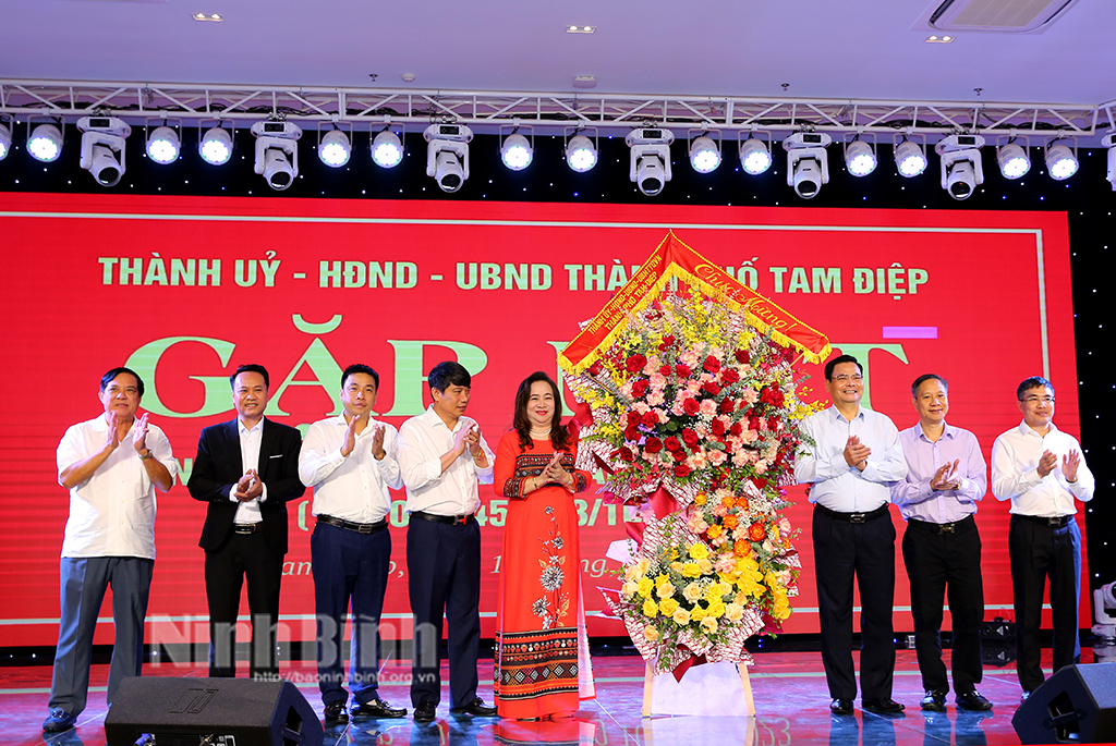Thành phố Tam Điệp gặp mặt doanh nghiệp nhân kỷ niệm Ngày Doanh nhân Việt Nam