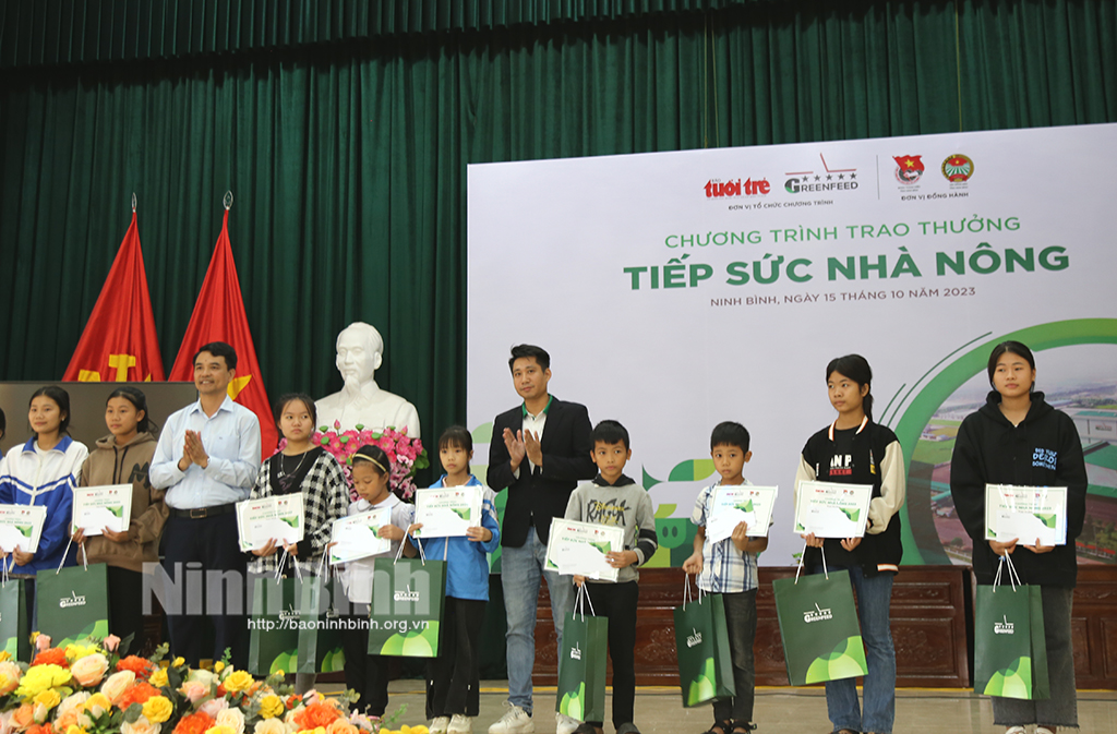 Chương trình trao thưởng "Tiếp sức nhà nông" năm 2023