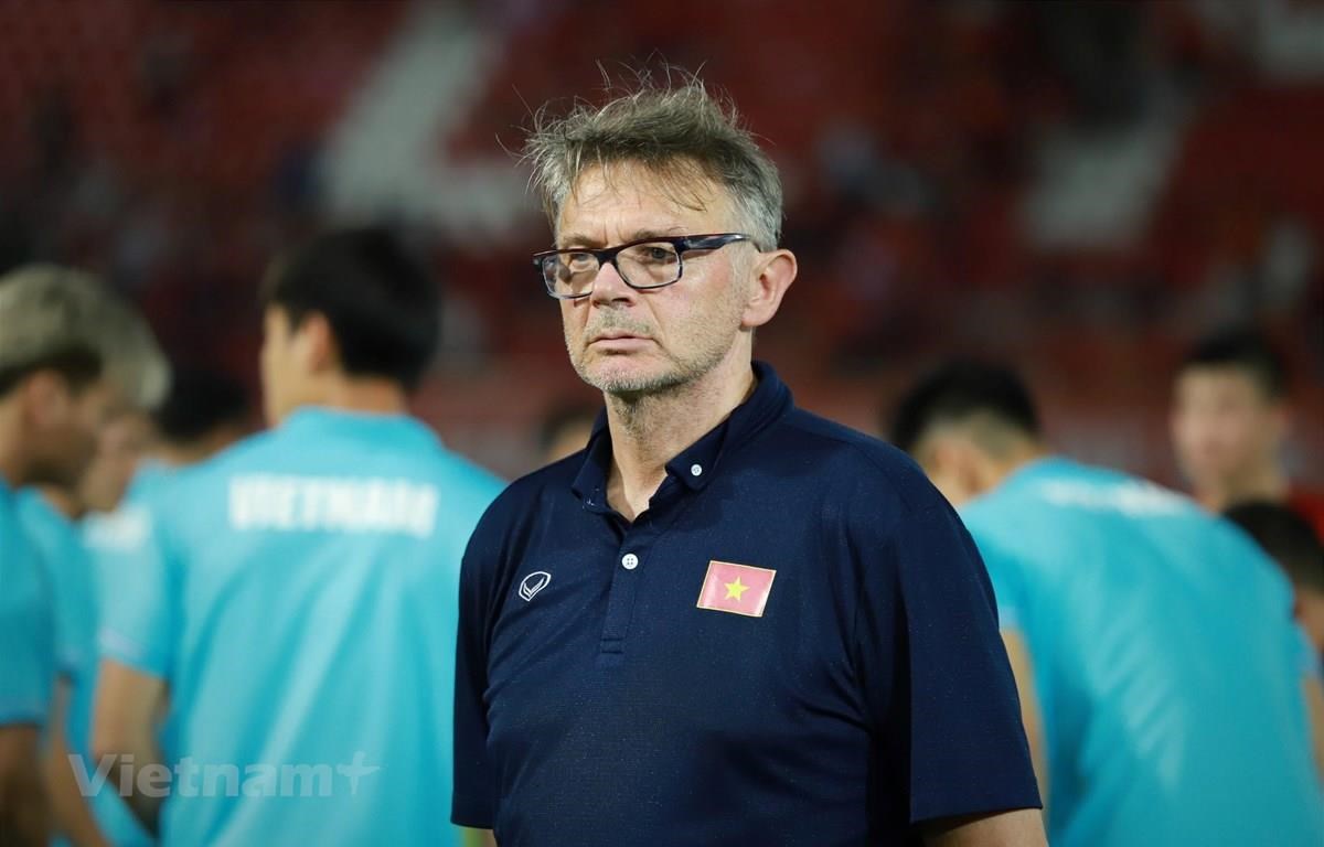 HLV Troussier lọt top 10 nhà cầm quân xuất sắc nhất lịch sử Asian Cup