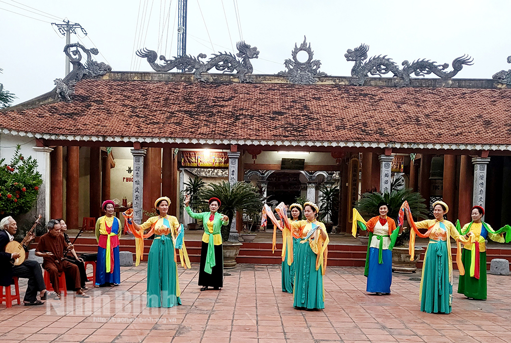 Nhiều khởi sắc từ hoạt động đưa văn hóa về cơ sở