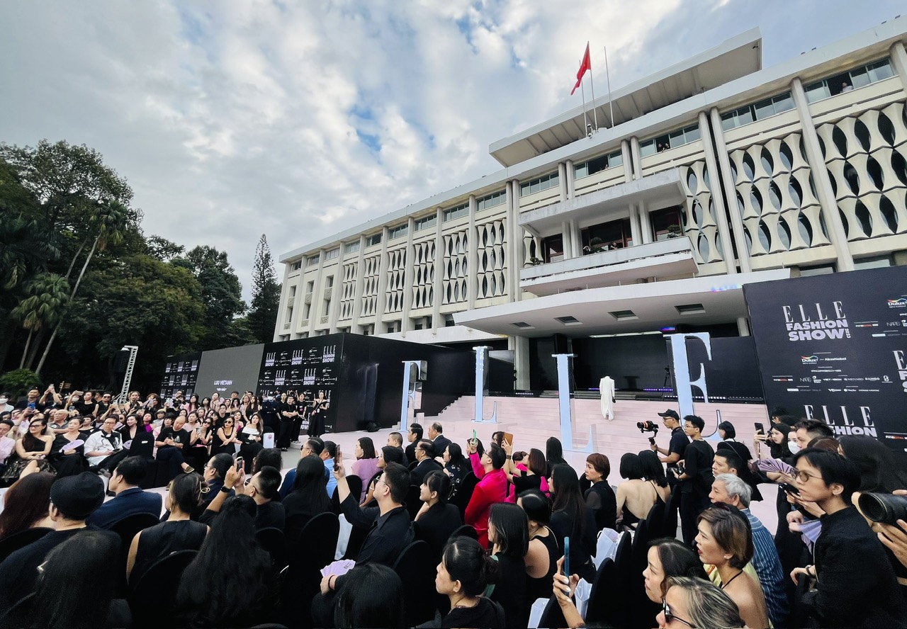 TP Hồ Chí Minh: Độc đáo show thời trang kế hợp nghệ thuật, kiến trúc và công nghệ