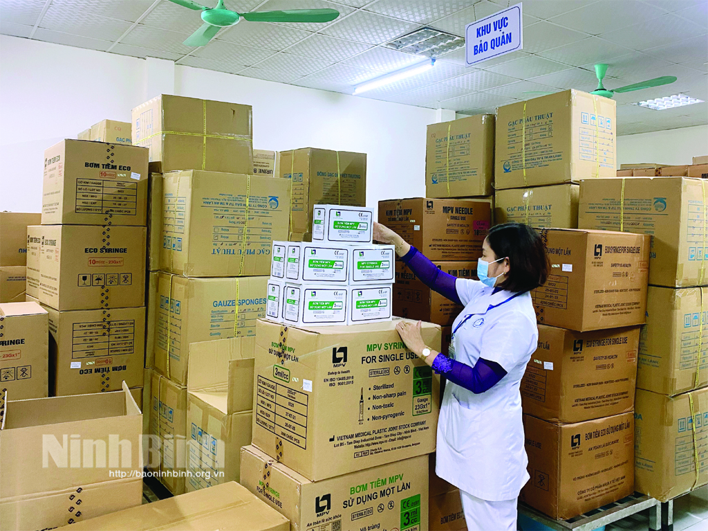 Tháo gỡ khó khăn, bảo đảm thuốc, trang thiết bị y tế phục vụ công tác khám, chữa bệnh