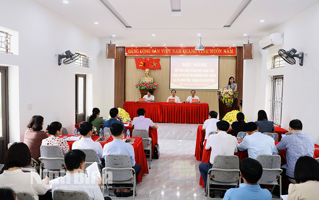 Đại biểu HĐND tỉnh tiếp xúc cử tri
