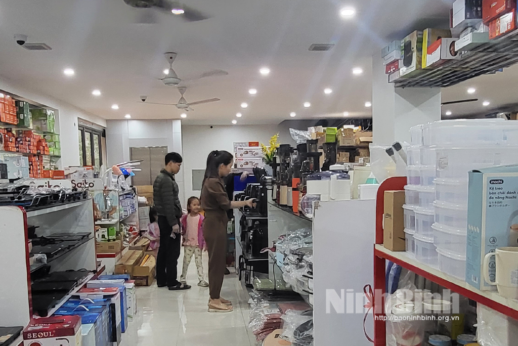Mừng tăng lương, lo tăng giá