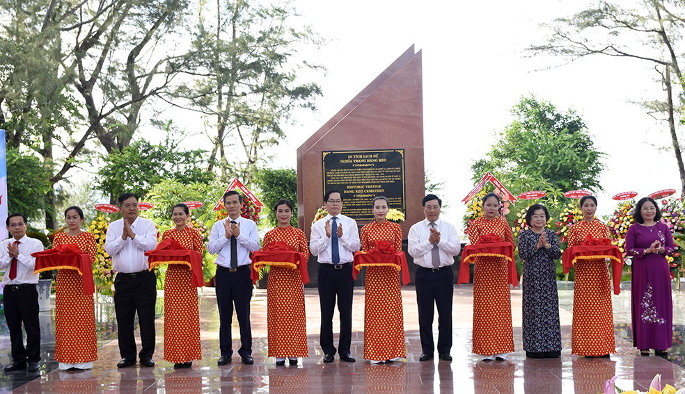 Tháng 7, Hàng Dương hát…
