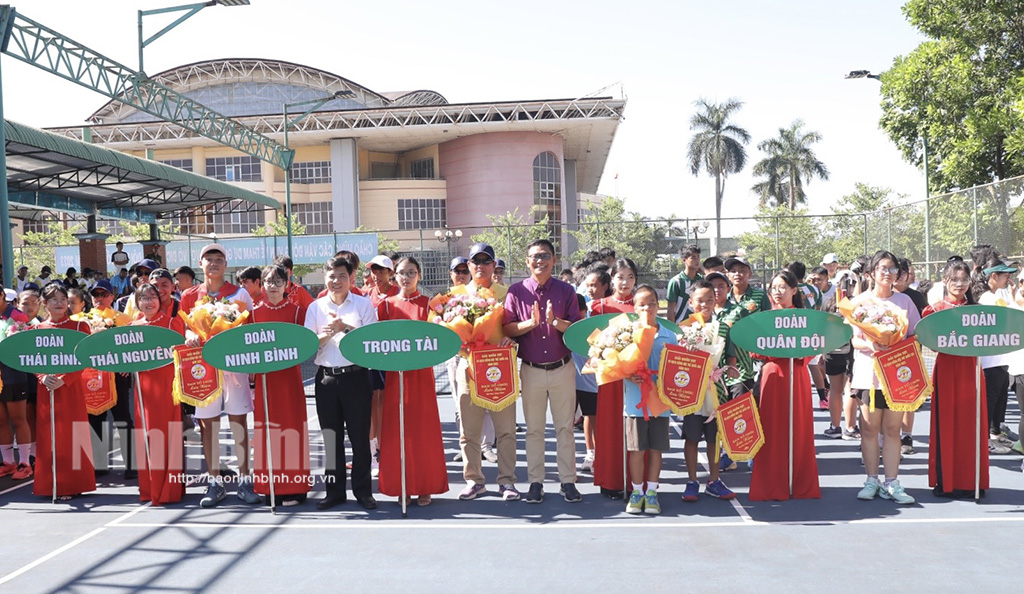 National junior doubles tennis tournament opens in Ninh Binh