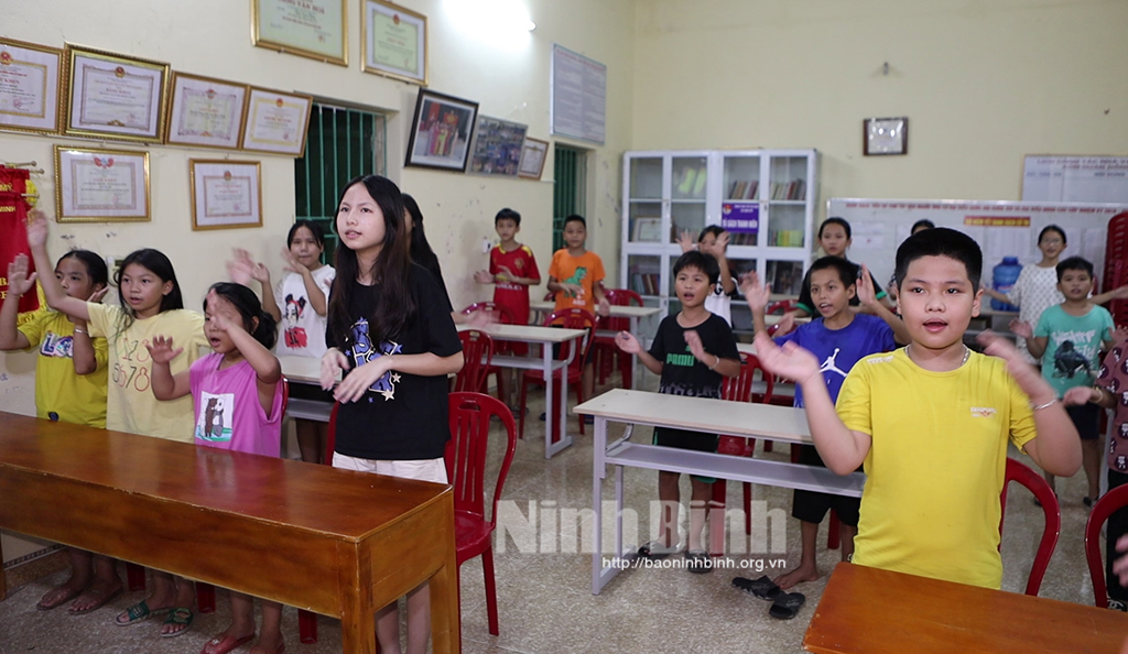 [Video] Niềm vui từ lớp học tiếng Anh "0 đồng"