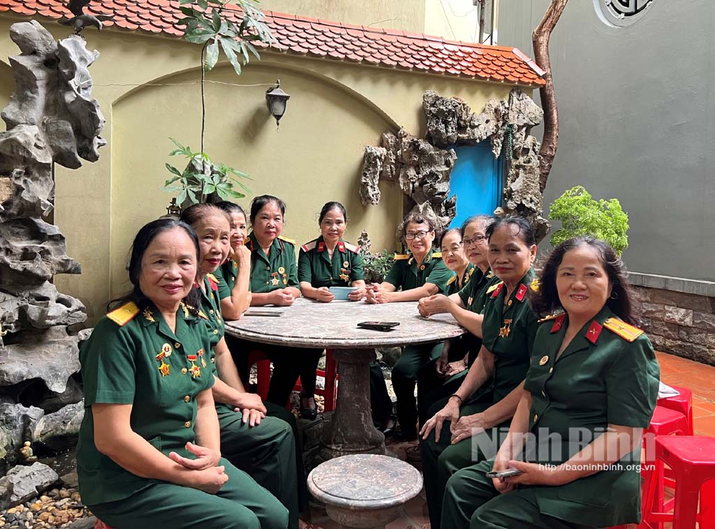 Những cô gái "xẻ dọc Trường Sơn đi cứu nước"