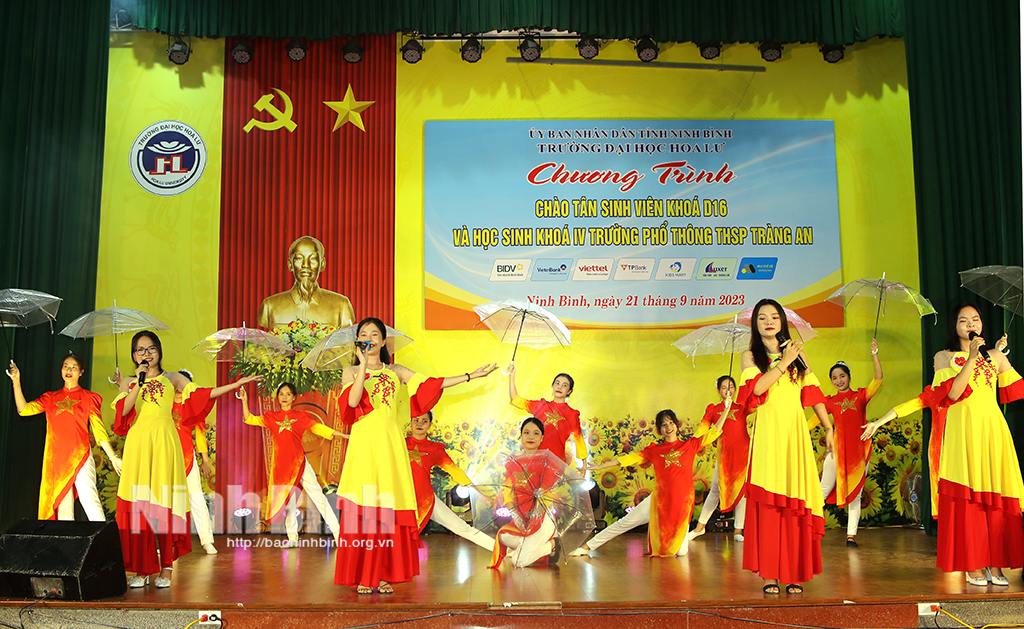 Trường Đại học Hoa Lư tổ chức chương trình Chào tân sinh viên, học sinh