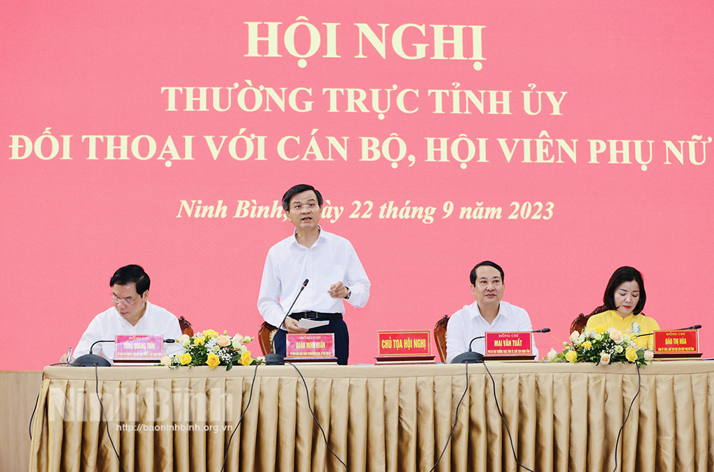 Thường trực Tỉnh ủy đối thoại với cán bộ, hội viên phụ nữ