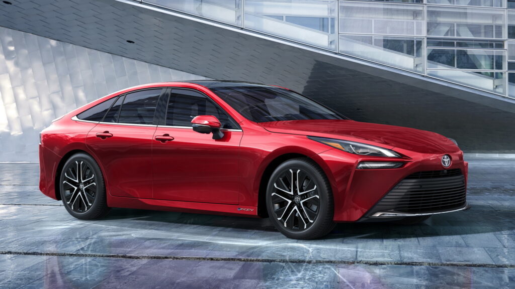 Toyota Mirai 2024 giá từ 51.200 USD