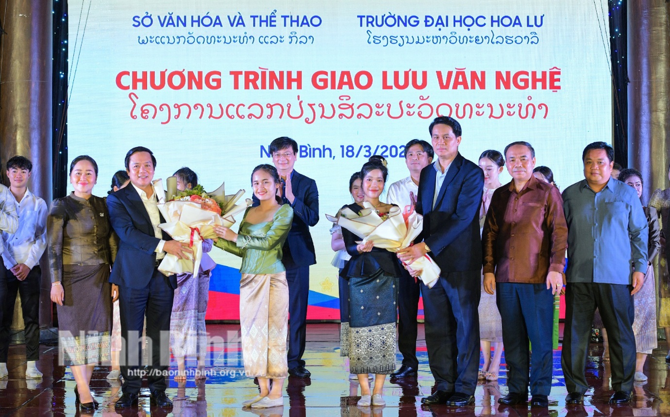 Vietnam-Laos cultural exchange programme held in Ninh Binh