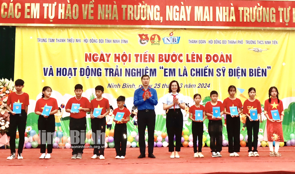 Ngày hội "Tiến bước lên Đoàn" tại xã Ninh Tiến