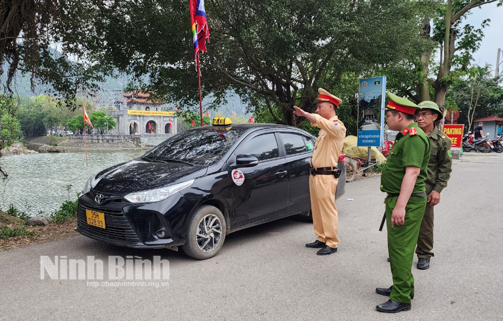 Quyết tâm đảm bảo an ninh trật tự Lễ hội Hoa Lư và kỷ niệm 1.100 năm ngày sinh Đinh Tiên Hoàng Đế