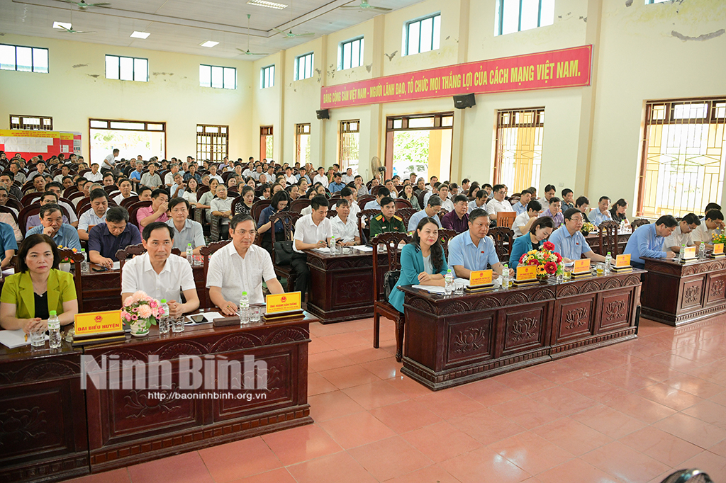 Đoàn ĐBQH tỉnh tiếp xúc cử tri huyện Yên Khánh