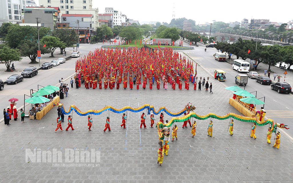 Nét mới của Lễ hội Tràng An 2024: Lễ rước rồng từ cổng Tam Quan vào bến thuyền Tràng An
