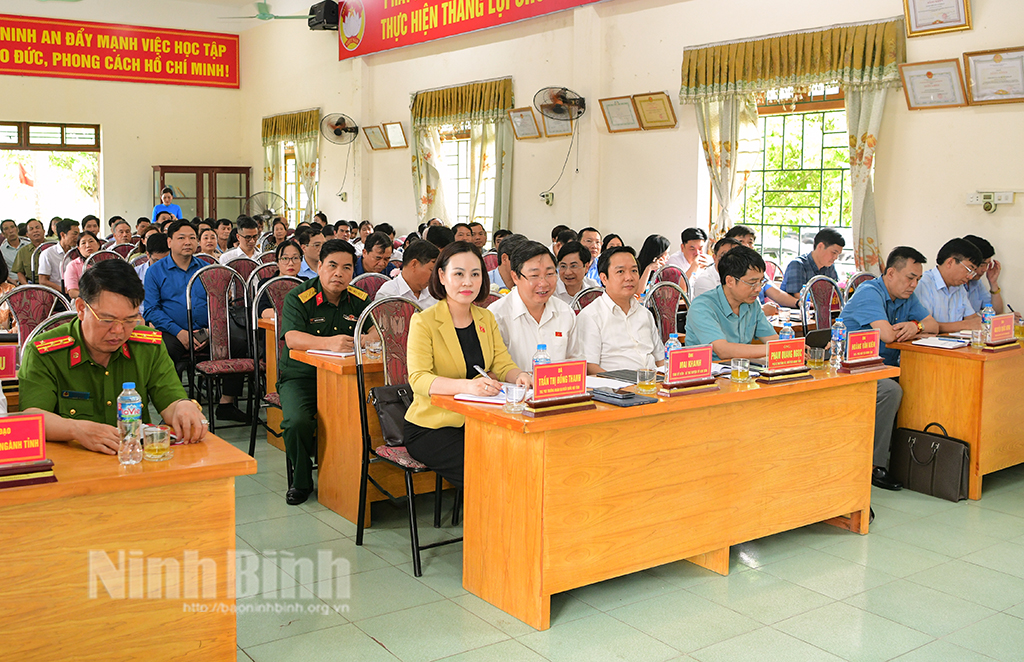 Đoàn đại biểu Quốc hội tỉnh tiếp xúc cử tri huyện Hoa Lư