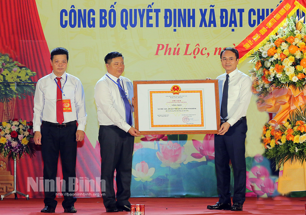Xã Phú Lộc kỷ niệm 60 năm thành lập và công bố quyết định xã đạt chuẩn nông thôn mới nâng cao