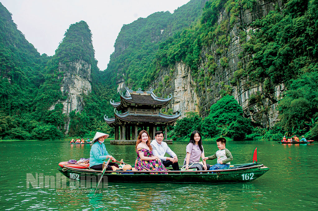 Di sản Tràng An-nguồn lực phát triển công nghiệp văn hóa