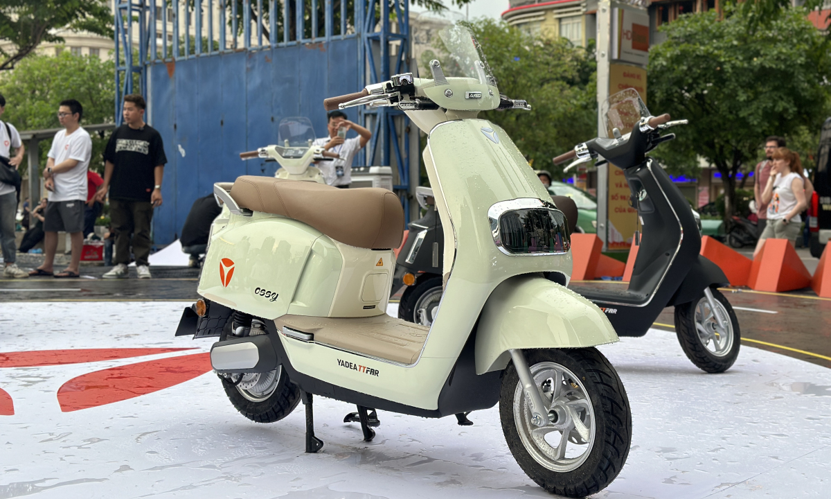 Yadea Ossy - xe máy điện giá 22 triệu đồng có ga tự động