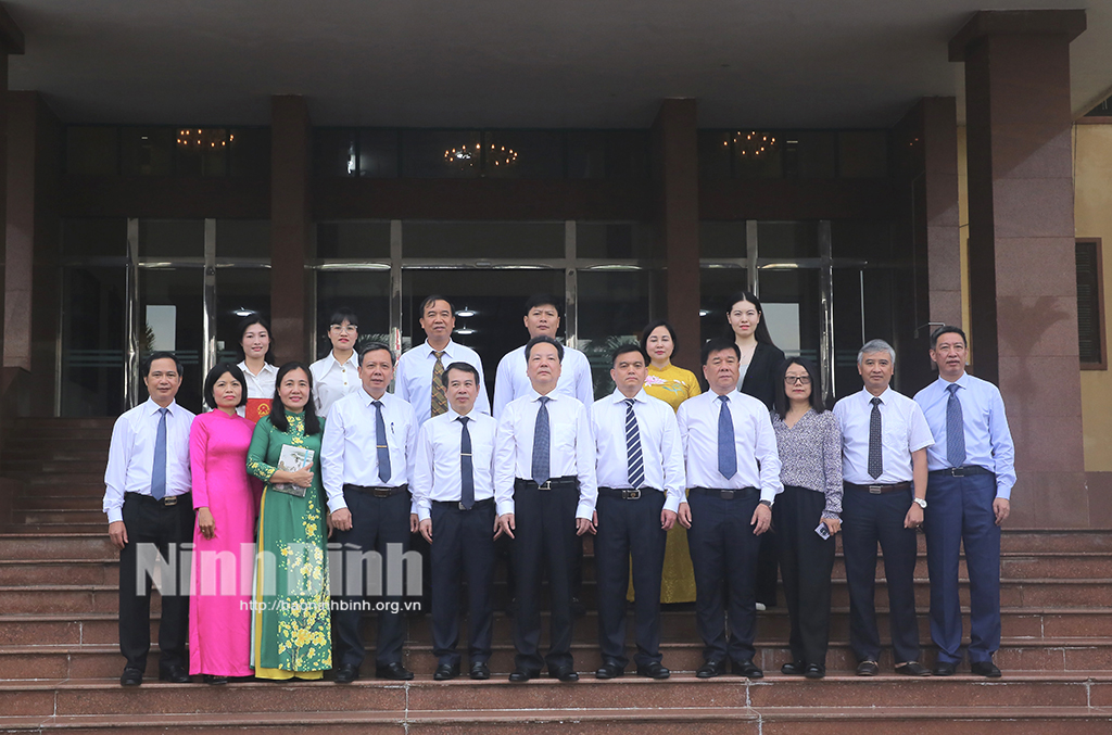Đoàn công tác tỉnh Hồ Bắc, nước Cộng hòa nhân dân Trung Hoa thăm và làm việc tại tỉnh Ninh Bình