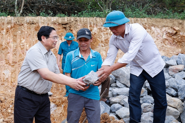 Thành lập Quỹ cả nước chung tay xóa nhà tạm, nhà dột nát cho hộ nghèo, cận nghèo